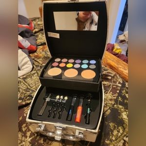 MAKEUP set